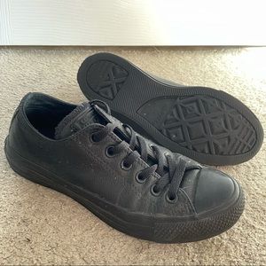 (NEW) black leather Converse